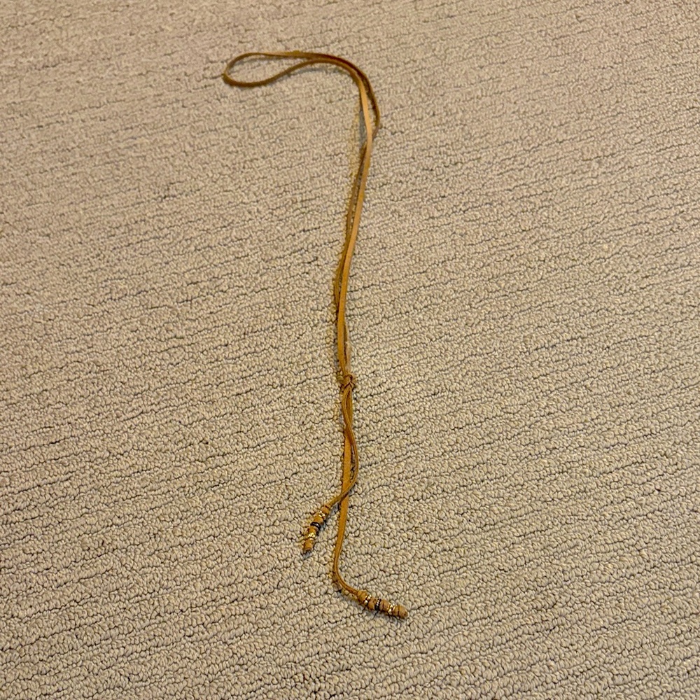 La Soula suede lariat